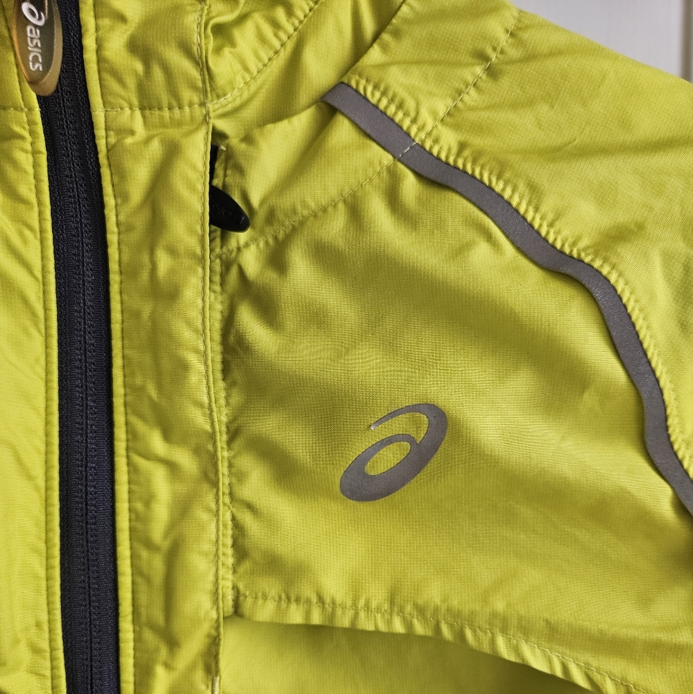 ASICS Women's 2-n-1 Jacket - Picture 12 of 16